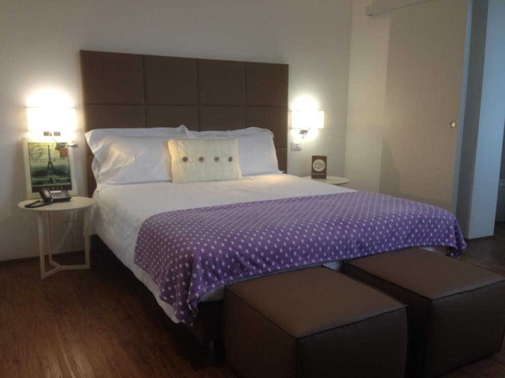 Hotel Piero Della Francesca Arezzo Zimmer foto